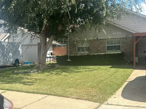 4605 Greenwood Dr, Rosenberg, TX 77471