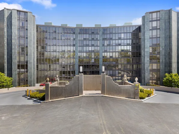 1420 Sheridan Rd APT 3B, Wilmette, IL 60091
