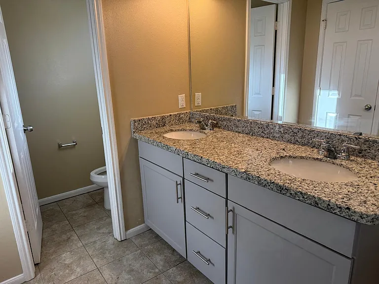 17134 Wilthorne Gardens Ct — Photo 24