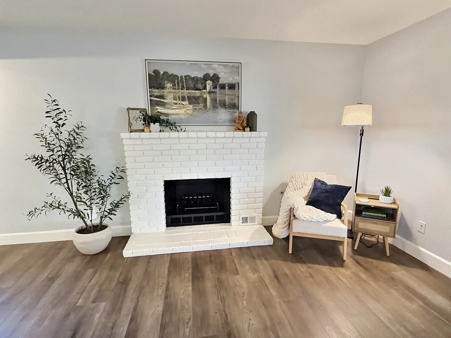 8237 N Del Mar Ave — Photo 3