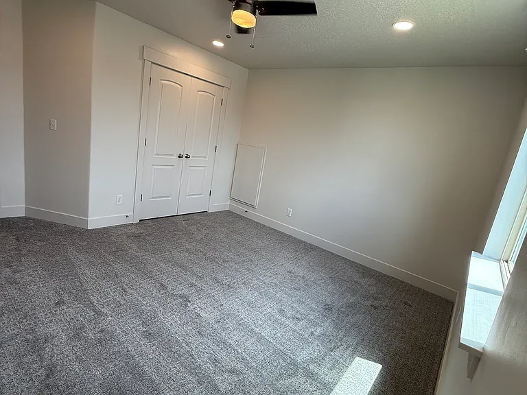 1364 S 500th St W — Photo 12