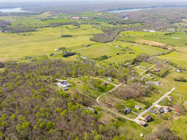 97 Wild Rose Dr, Monticello, KY 42633