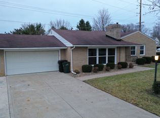 101 Nottingham Dr, Elyria, OH 44035