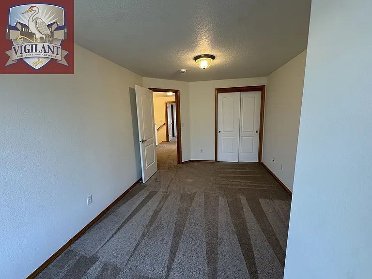 1614 N Falcon Dr — Photo 32