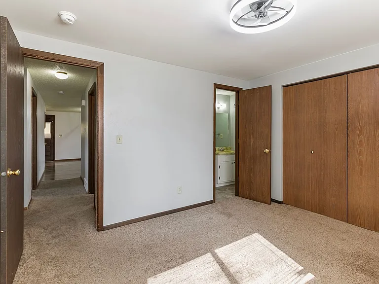 390 Knotty Pl — Photo 18