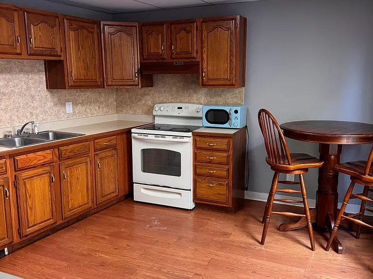 25 N Water Ave — Photo 9