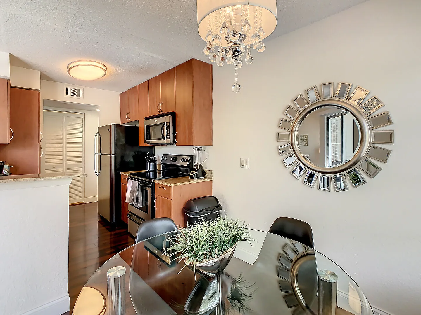 Fully Furnished 1-Bedroom Condo with Resort Style Amenities — Photo 2