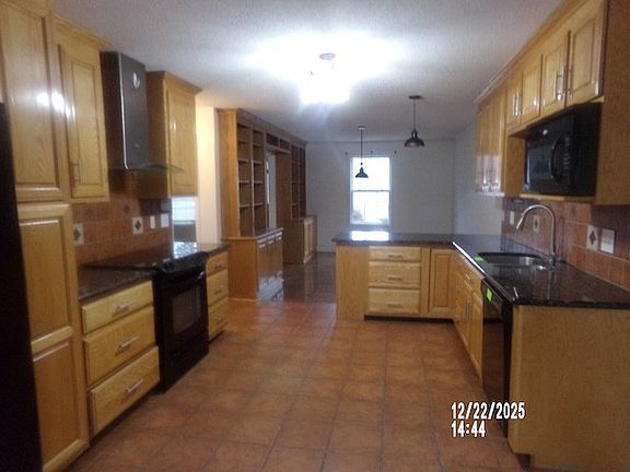 5th image of 1118 Hunting Creek Ct