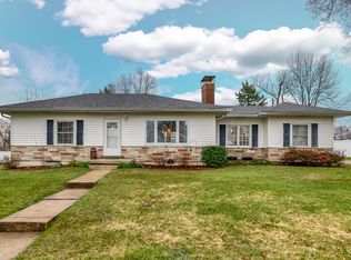 4690 Langtree Dr, Saint Louis, MO 63128