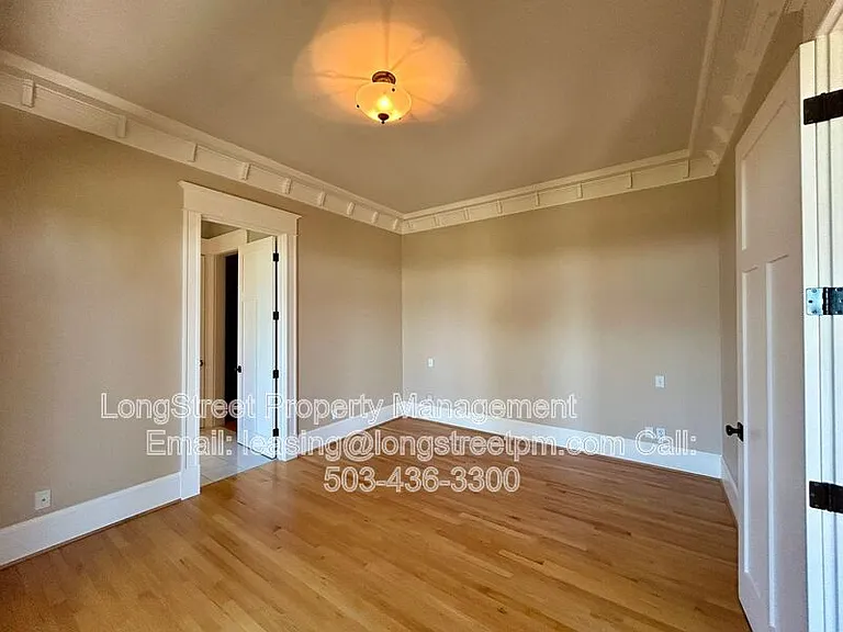 550 NW Alpine Ter — Photo 44