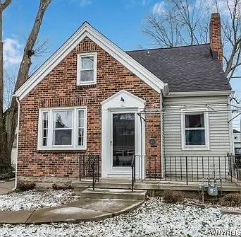 1st image of 327 Parkwood Ave