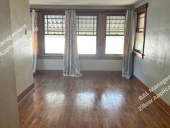 2nd image of 1034 SW Lincoln St