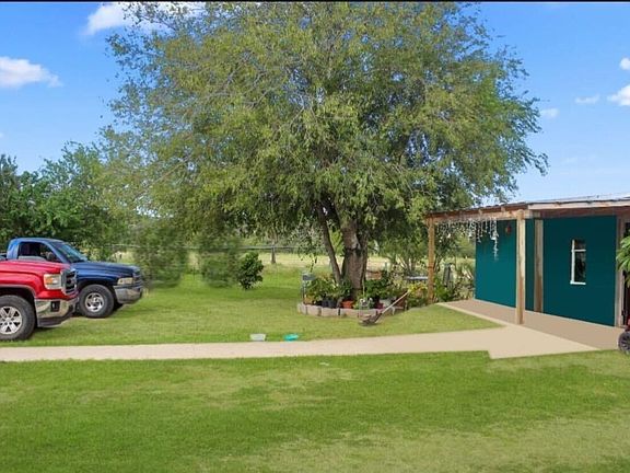 2nd image of 1870 Gladiola Ln