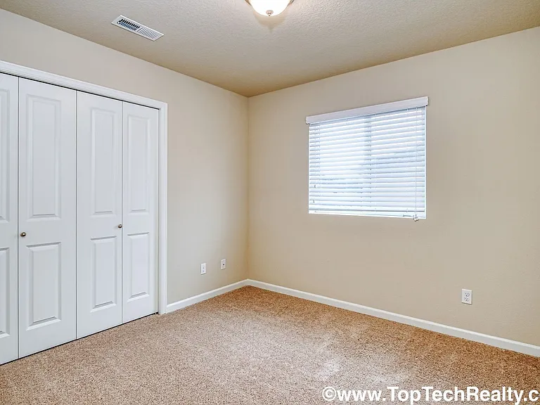 7226 NW Abigail Ter — Photo 18