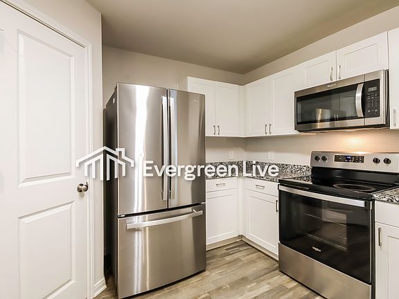 5th image of 15678 Briar Forest Dr