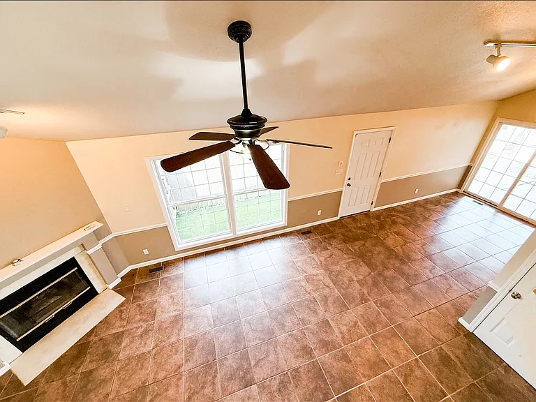 4007 Balmoral Dr — Photo 35