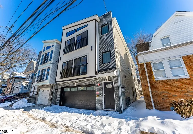 106 Columbia Ave — Photo 10