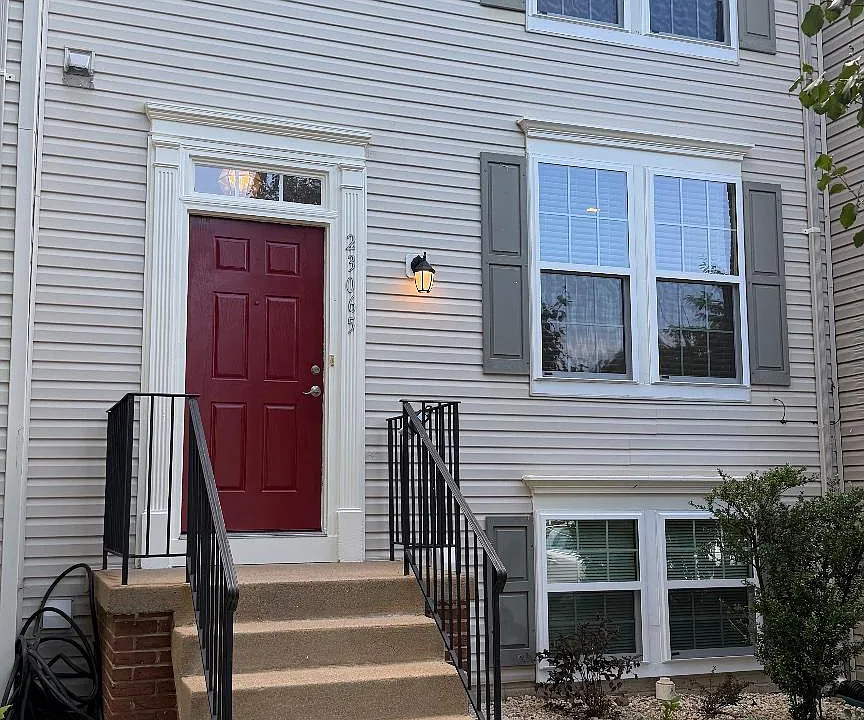 23065 Potomac Hill Sq