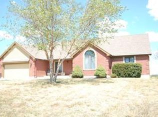 16730 McIntyre Rd, Leavenworth, KS 66048