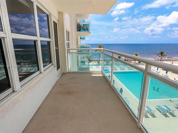 3rd image of 3900 Galt Ocean Dr APT 403