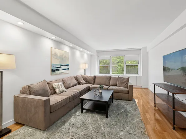 310 East 49th Street 4D image 1 of 7