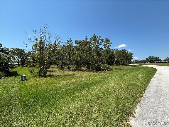 3rd image of 60 Woodfield Cir