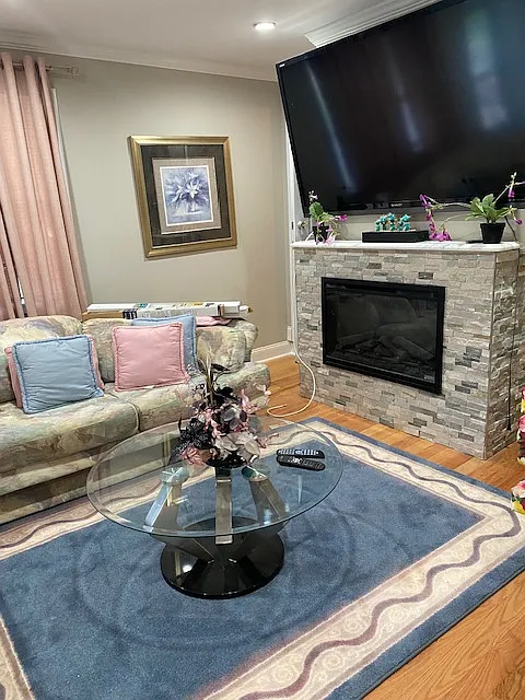 2 bed, 1.5 bath, $3,500 — Photo 3
