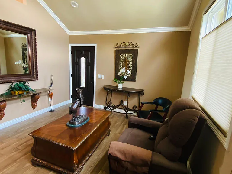 22540 Jeffrey Mark Ct #5 — Photo 4