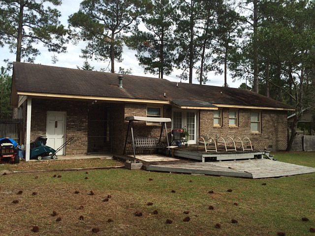 2nd image of 2000 5th St SE