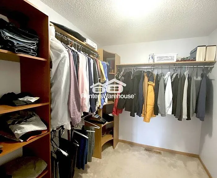 9585 Queensland Ln N — Photo 7