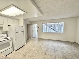 39th Street (Senior/Disabled)