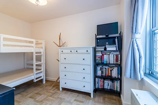 Sold by Benjamin Realty Since 1980 | media 24