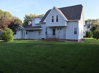 101 N 2nd St, Walnut, IL 61376