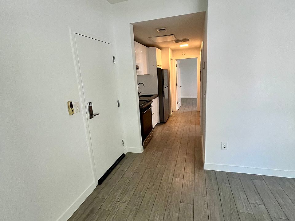 1st image of 620 Michigan Ave APT 1