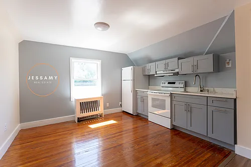 33 Oneida Ave #3 Photo 1