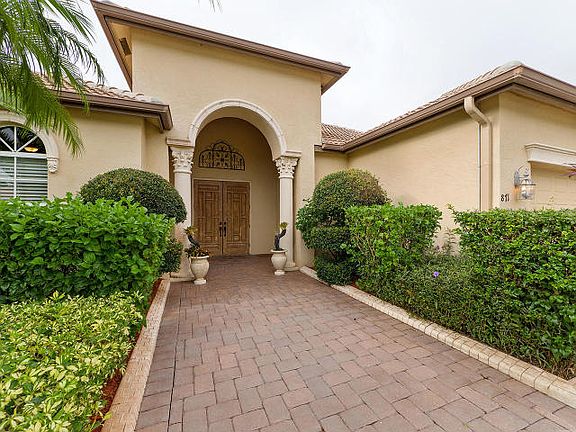 3rd image of 871 SW Grand Reserves Blvd