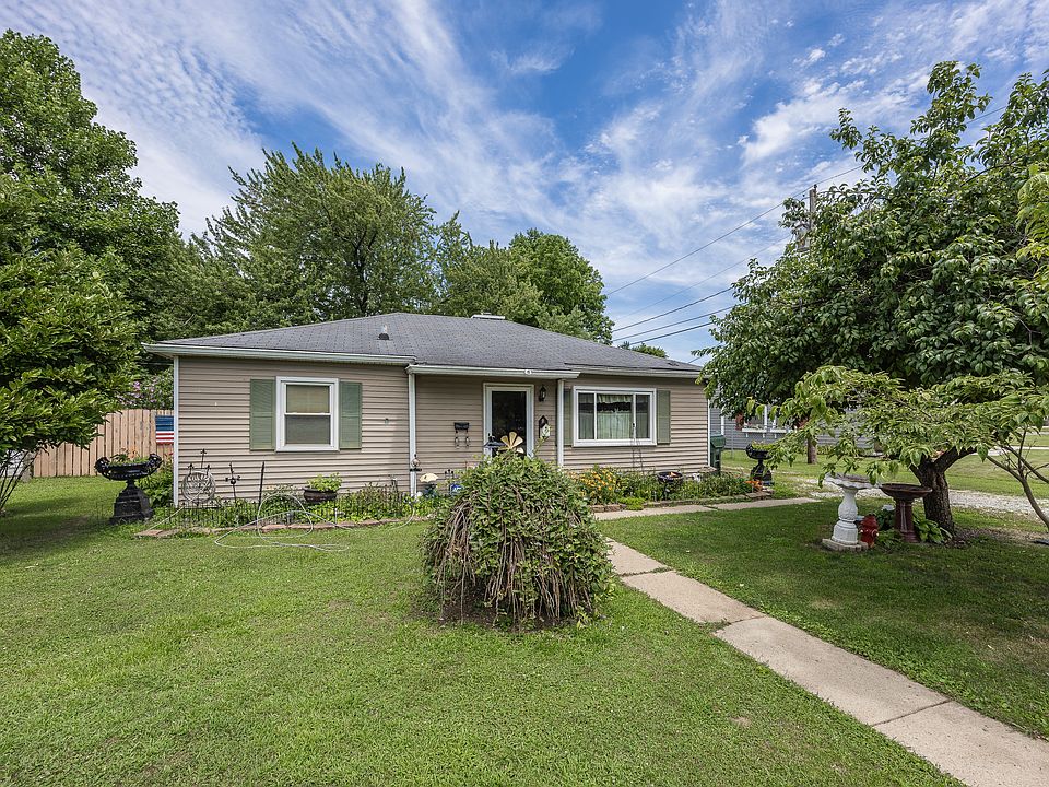 1st image of 16 Allen Ln