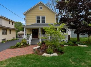 1205 Ridgewood Dr, Highland Park, IL