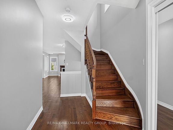 5th image of 18 Sweetbay Cir