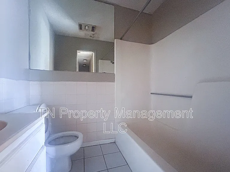 202 Rue Basin #A — Photo 6