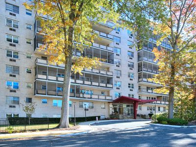 80 Cartright Street #8J, Bridgeport, CT, 06610