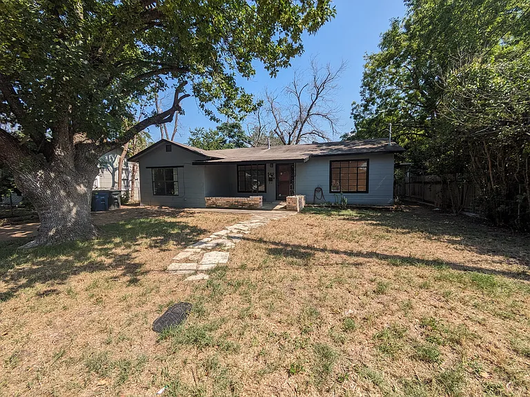 549 W Merriweather St — Photo 4