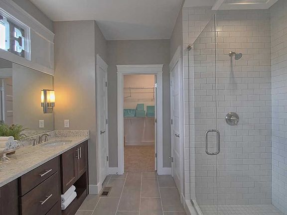 5th image of 403 Parkview Cir