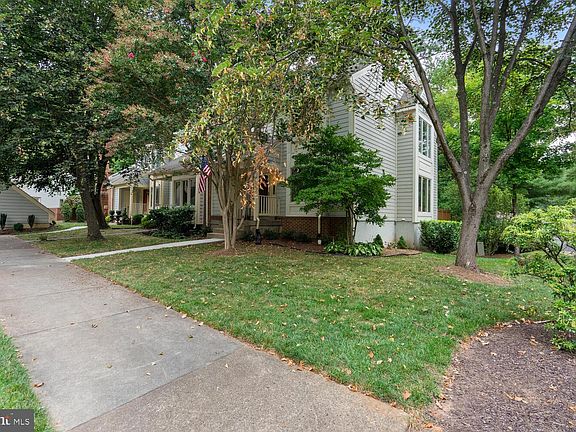 4th image of 12520 N Lake Ct #30