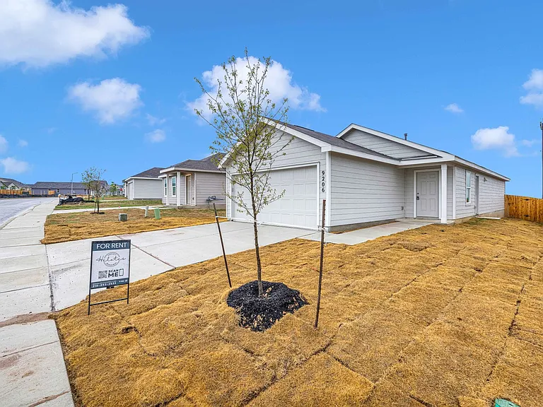 9206 Selene Pl — Photo 2