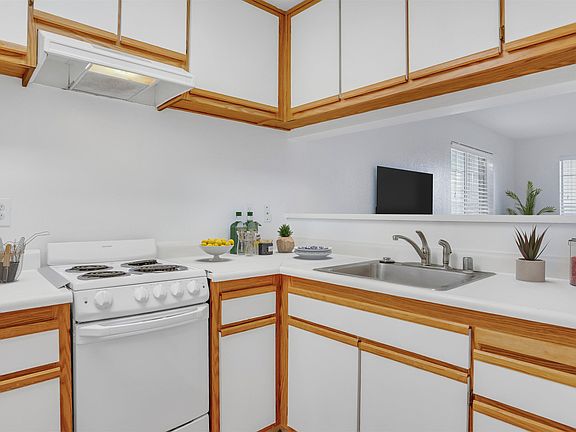 5th image of 735 Watson Canyon Ct #118