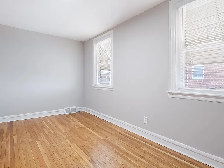 4046 Lawndale St — Photo 16