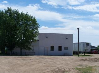 1602 S Cedar St, Perryton, TX 79070