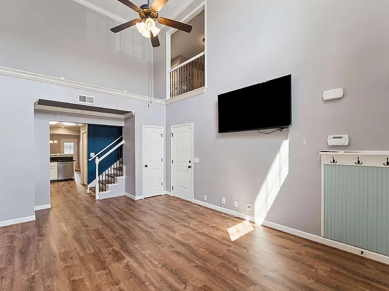 4828 Octavia St — Photo 3