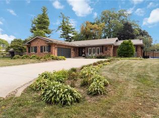 232 Paris Rd E, Brantford, ON N3R 1J4